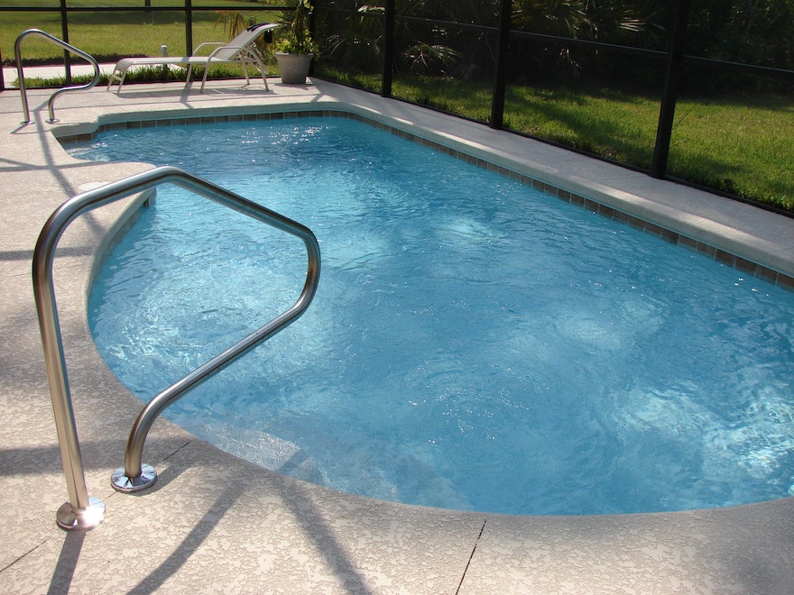 Pool im Garten