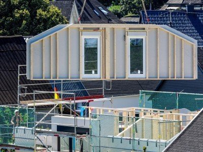 Bild: Fertighaus - Einbau Seitenwand