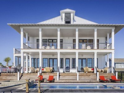 Bild: Haus mit Pool