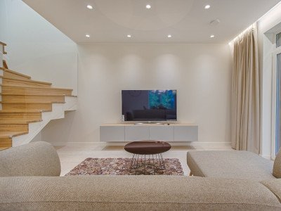 Wohnzimmer mit Sockelleisten