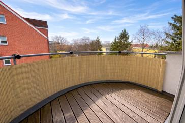 SCHICKE 3-RAUM WOHNUNG MIT BALKON UND TIEFGARAGENSTELLPLATZ – Dresden – Vorschaubild 12
