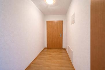 SCHICKE 3-RAUM WOHNUNG MIT BALKON UND TIEFGARAGENSTELLPLATZ – Dresden – Vorschaubild 8