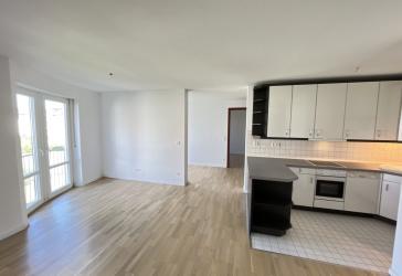 Dresden: 2,5 Zi.-Wohnung mit Tiefgarage u. Lift