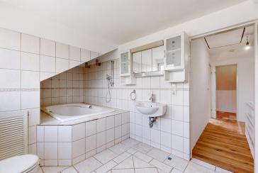 Charmantes Reihenhaus mit Wintergarten, Terrasse und großem Potenzial in der Bremer Neustadt – Bremen – Vorschaubild 21
