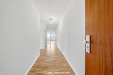 SONNENGLÜCK: Stilvolle 3-Zimmer-Wohnung mit Balkon in Neureut zur Vermietung – Karlsruhe / Neureut – Vorschaubild 5