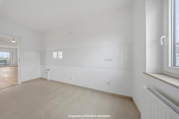 SONNENGLÜCK: Stilvolle 3-Zimmer-Wohnung mit Balkon in Neureut zur Vermietung – Karlsruhe / Neureut – Vorschaubild 10