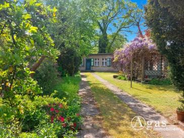 Exklusive Toplage: ca. 1.220m² großes Grundstück mit Bungalow, Garage & Werkstatt–provisionsfrei! – Stahnsdorf – Vorschaubild 2