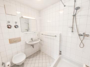 BEZUGSFREIES APPARTMENT IN BESTLAGE VON PLAUEN – Dresden – Vorschaubild 9