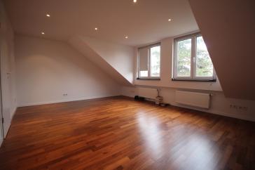 STOCKUM: EXKLUSIV SANIERTES 1 FAMILIENHAUS 4 ZIMMER 2 BÄDER+G-WC GARTEN TERRASSE PARKETT TOP-LAGE – Düsseldorf – Vorschaubild 15
