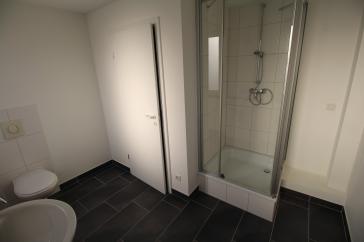 STOCKUM: EXKLUSIV SANIERTES 1 FAMILIENHAUS 4 ZIMMER 2 BÄDER+G-WC GARTEN TERRASSE PARKETT TOP-LAGE – Düsseldorf – Vorschaubild 17