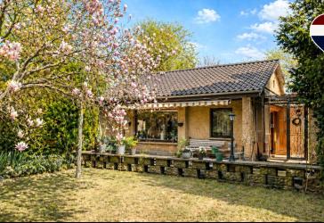 Bungalow in Berlin-Karow mit Keller, Garage, 1.006 m² Grundstück im Angebotsverfahren