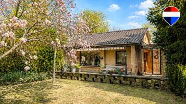 Bungalow in Berlin-Karow mit Keller, Garage, 1.006 m² Grundstück im Angebotsverfahren