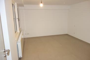 EXKLUSIV IN GRAFENBERG SOUTERRAIN GARTEN-TERRASSENWOHNUNG SEHR RUHIG RENOVIERT MODERNES DUSCHBAD – Düsseldorf – Vorschaubild 5