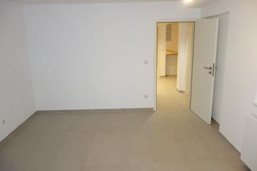 EXKLUSIV IN GRAFENBERG SOUTERRAIN GARTEN-TERRASSENWOHNUNG SEHR RUHIG RENOVIERT MODERNES DUSCHBAD – Düsseldorf – Vorschaubild 6