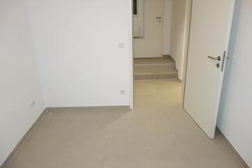 EXKLUSIV IN GRAFENBERG SOUTERRAIN GARTEN-TERRASSENWOHNUNG SEHR RUHIG RENOVIERT MODERNES DUSCHBAD – Düsseldorf – Vorschaubild 8