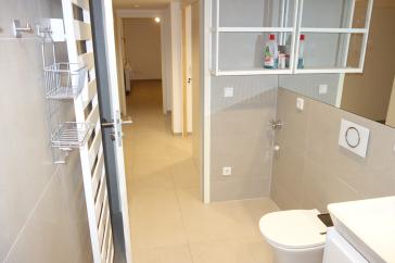 EXKLUSIV IN GRAFENBERG SOUTERRAIN GARTEN-TERRASSENWOHNUNG SEHR RUHIG RENOVIERT MODERNES DUSCHBAD – Düsseldorf – Vorschaubild 10