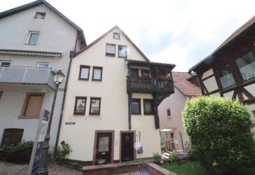 WRS Immobilien - Freudenberg - direkt im Zentrum + am Main - saniertes EFH mit Einzelgarage