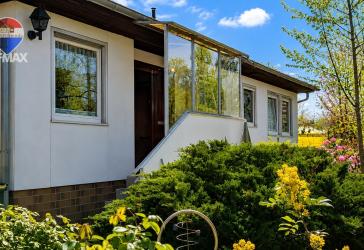Einfamilienhaus in Berlin-Lichtenrade mit Vollkeller, Garage, 5 Zimmer| 596 m² Grundstück |Kamin & Garten!