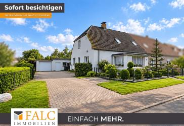 ***Wohnen am Dorfteich – Doppelhaushälfte mit großem Grundstück und Nebengebäuden***