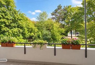 ZENTRAL, RUHIG UND MIT BALKON