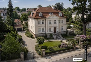 Einfamilienhaus, 5 Zimmer, Garage - Ihre Möglichkeit auf eine interessante Immobilie – provisionsfrei