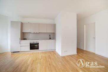 Großzügig geschnittene 2 Zimmer Wohnung mit ca. 78m², EBK und Balkon in Mitte! – Vorschaubild 4
