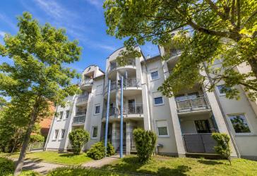 SCHICKE 3-RAUM WOHNUNG MIT BALKON UND TIEFGARAGENSTELLPLATZ