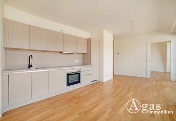 Sonnenbalkon! Offen geschnittene 3 Zimmer Wohnung mit ca. 61m², EBK und Weitblick in Berlin-Mitte!