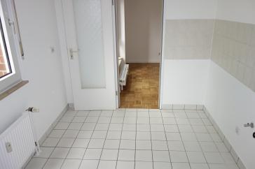 EXKLUSIV IN BILK NÄHE UNI HELL + RUHIG ERDGESCHOSS MIT TERRASSE 2 BÄDER KOMPLETT PARKETT TG-STELLPL. – Düsseldorf – Vorschaubild 10