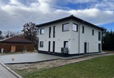 modernes Neubau Einfamilienhaus mit Gartengrundstück, hochwertige Extras, hohe Gebäude-Effizienz