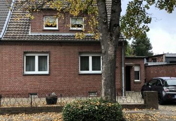 Doppelhaushälfte in guter Lage