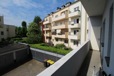 RENOVIERTE KOMFORTWHG. SANIERTES DUSCHBAD BALKON GARAGE MÖGL. 1.OG MODERNE BÖDEN OBERBILK/ELLERSTR. – Düsseldorf – Vorschaubild 11