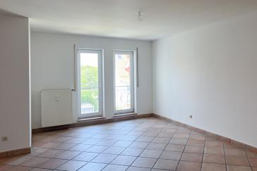 Moderne, bezugsbereite 1Raumwohnung mit Einbauküche & Stellplatz – Vorschaubild 2