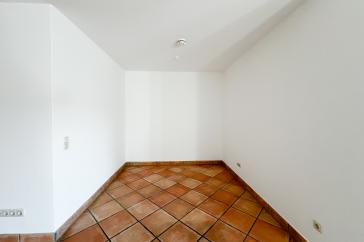 Moderne, bezugsbereite 1Raumwohnung mit Einbauküche & Stellplatz – Vorschaubild 11