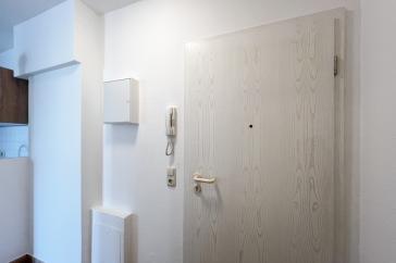 Moderne, bezugsbereite 1Raumwohnung mit Einbauküche & Stellplatz – Vorschaubild 12