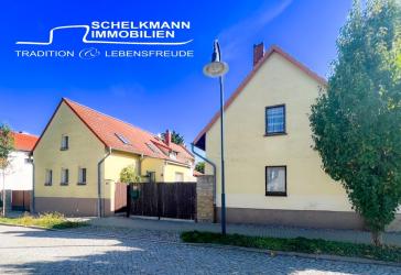 Traditionelles Einfamilienhaus mit großer Scheune & hübschem Garten