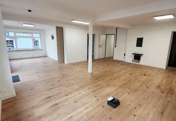 Modernisiertes Ladenlokal/ Büro/ Praxis im Herzen von Heidkamp