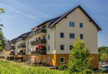 SUPER 4-R Wohnung mit Sonnenbalkon, frei ab 12/2026