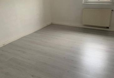 3 Zimmer mit Balkon