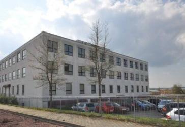 Ruhig gelegene, helle Büroflächen mit ausreichend Parkplätzen!