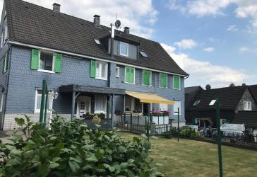 ***Individualistinnen aufgepasst*** Dachgeschoss mit besonderem Charme!