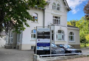 Büro- /Praxis-Immobilie kaufen in 23568 St. Gertrud