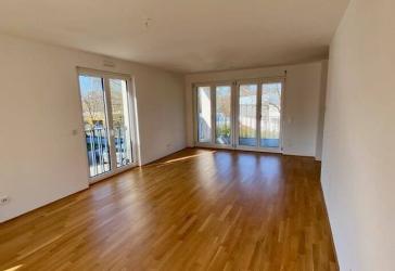 Moderne 2-Zimmer-Wohnung mit zwei Loggien in bester Pendler-Lage (Darmstadt-Waldkolonie)
