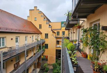Denkmalschutzimmobilie exklusive 4-Zimmer-Wohnung / Dachgeschoss-Wohnung Regensburg - Altstadt