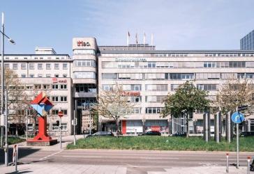 Saniertes DG-Penthouse mit Blick auf den Schlossplatz