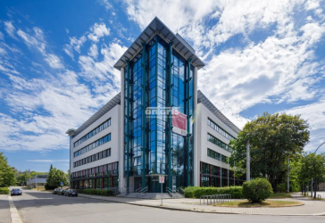 antaris Immobilien GmbH ** Moderne Schulungs- und Konferenzfläche mit Weitblick **
