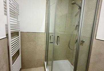 Alles NEU: Gute, zentrumsnahe Lage - 2 Zimmer Küche/Bad/Balkon - 55 qm2 - 2.OG - Einzugsbereit - Provisonsfrei von Privat