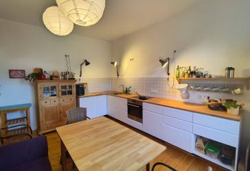 2-Zimmer-Wohnung mit 79 m² Wfl. im 1. OG