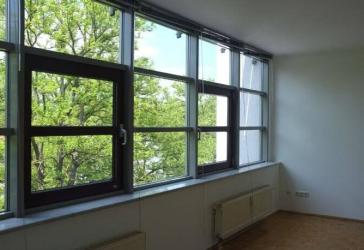 Helle 2-Zimmer-Wohnung am Rennplatz (2. OG mit Aufzug)
