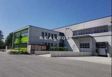Ca. 3.000-5.000 qm Lager / Logistik | 2x ebenerdig + 2x Rampe | 9 m UKB!